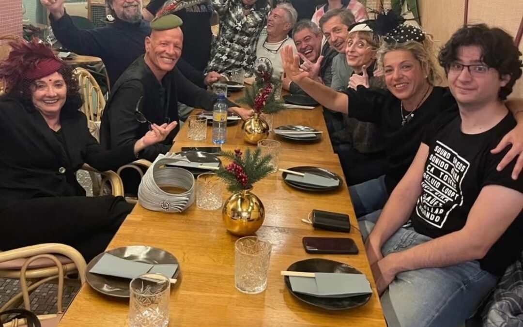 Imágenes rodaje de la película "La Carta de Óscar": Cenando en pleno rodaje